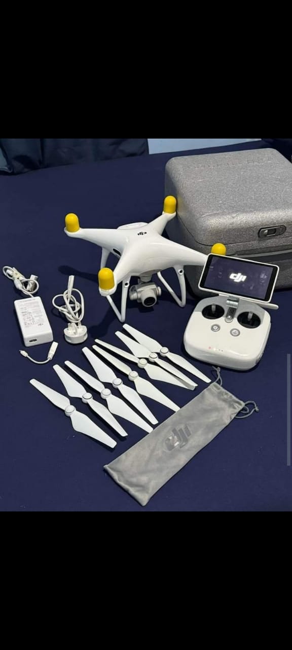 DJI Phantom 4 Pro Drone , GPS, GIMBLE CAMERA