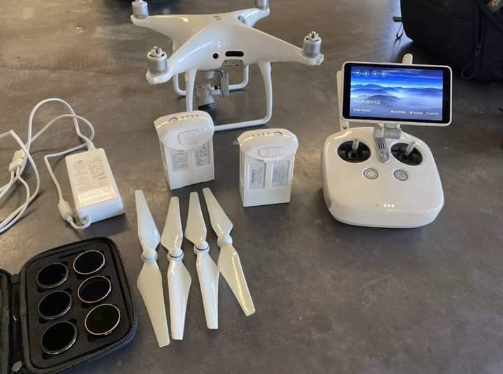 DJI Phantom 4 Pro Drone , GPS, GIMBLE CAMERA